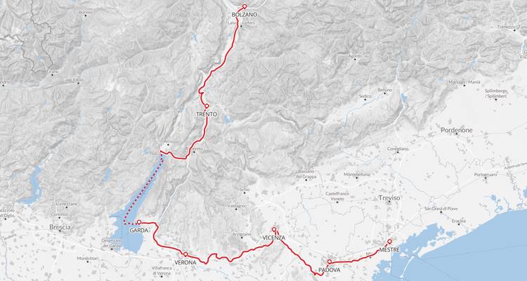 Carte d'aperçu illustrant un itinéraire cycliste de Bolzano en passant par Trente, Vérone et Vicence jusqu'à Venise.