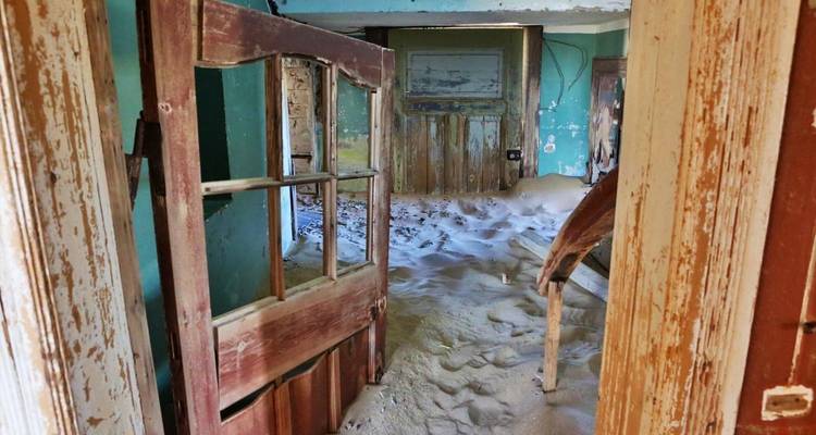 6 Day Sossusvlei, Fish River Canyon & Kolmanskop - Chameleon Safaris Namibia 3