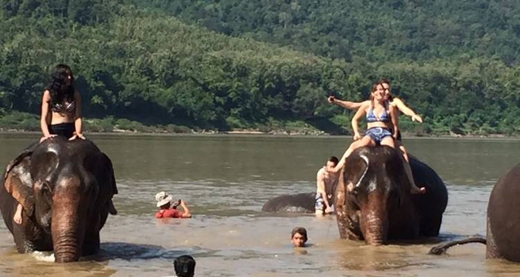 LUANG PRABANG EXPERIENCE 4 DAYS 3 NIGHTS - PRIVATE TOUR - Asia Focus Travel 2