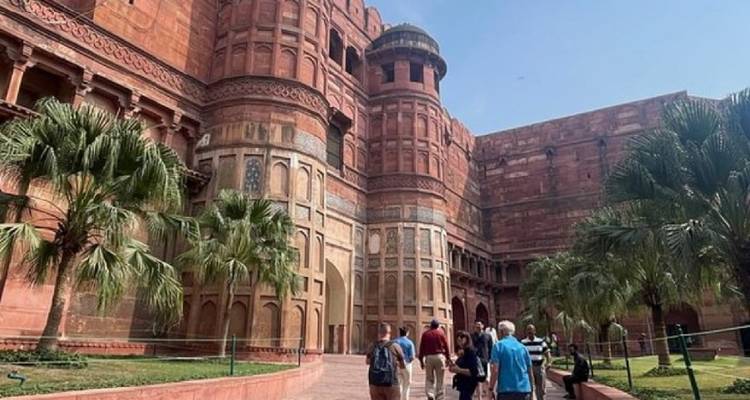 Visita privada al Taj Mahal desde Delhi en coche - Travel Creators Of India 7
