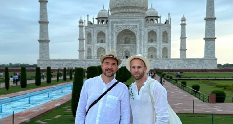 Visita privada al Taj Mahal desde Delhi en coche - Travel Creators Of India 10