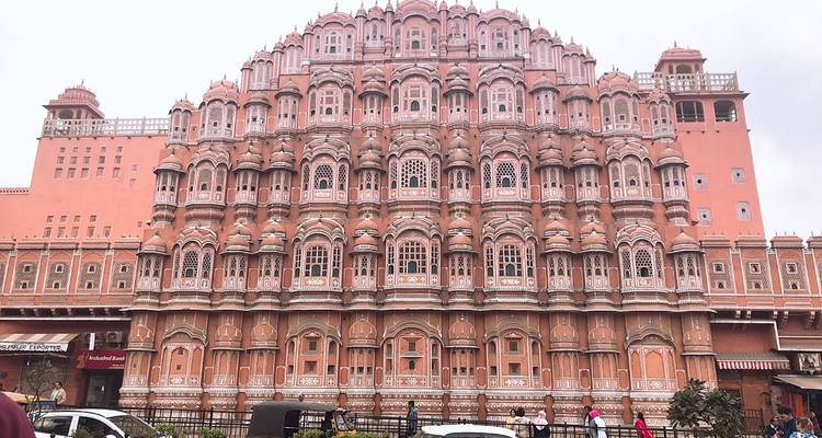 Historisch gebouw met een prachtige gevel.