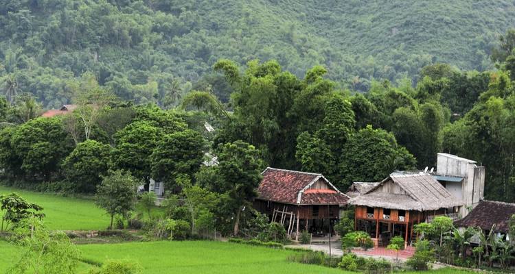 Vietnam atemporal: viaje de 12 días por Hanói, la bahía de Halong y Hoi An - Legend Travel Group 3