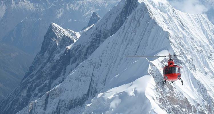 Excursión al EBC con vuelo en helicóptero desde Gorakshep - Ace the Himalaya 7