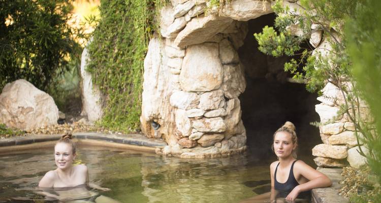 Peninsula Hot Springs Spa Entry & Transfer Bus - Autopia Tours 1