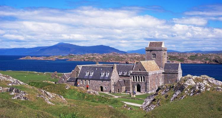 West Highlands, Iona & The Jacobite Guided Rail Tour - McKinlay Kidd 4