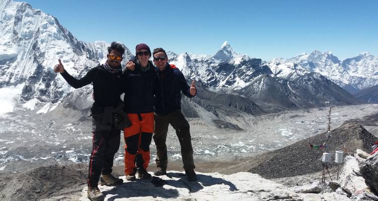 Trekking des trois hauts cols de l'Everest - Sherpa Expedition Teams 1