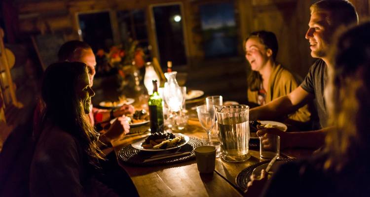 Aventure dans un chalet en bois rond dans le parc Algonquin - Voyageur Quest 4