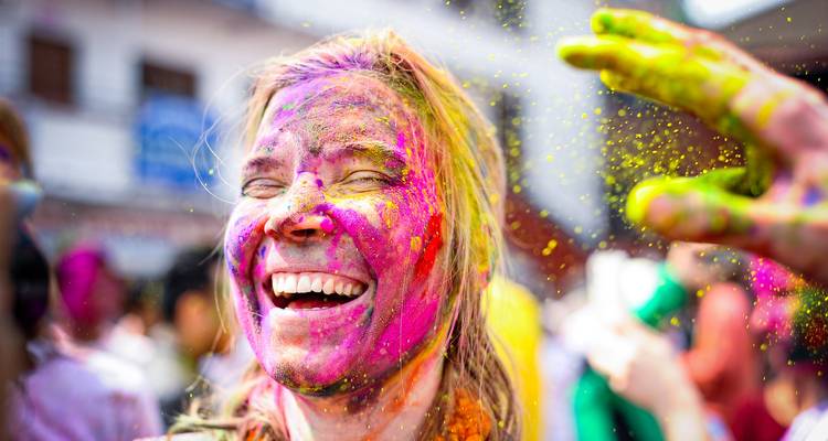 Festival of Colors-Holi Special Golden Triangle in India With 4 Star Hotels - World Travel Experiences 9