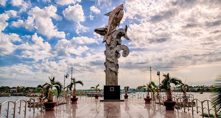 Decorative sculpture at a waterfront plaza.