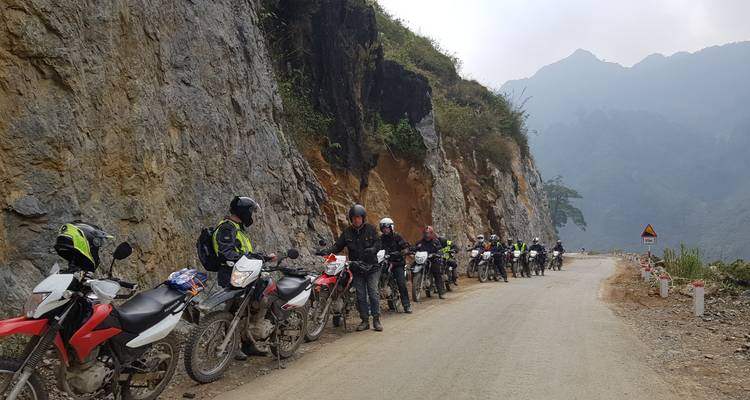 Ruta en moto todoterreno por Vietnam hasta Ha Giang pasando por Dong Van, Meo Vac y el lago Ba Be - DNQ Travel 1