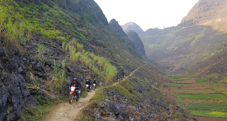 Ruta en moto todoterreno por Vietnam hasta Ha Giang pasando por Dong Van, Meo Vac y el lago Ba Be - DNQ Travel 10