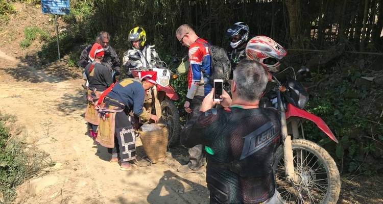 Ruta en moto por Vietnam más vendida Sapa, Ha Giang, Mai Chau - 10 días - DNQ Travel 2