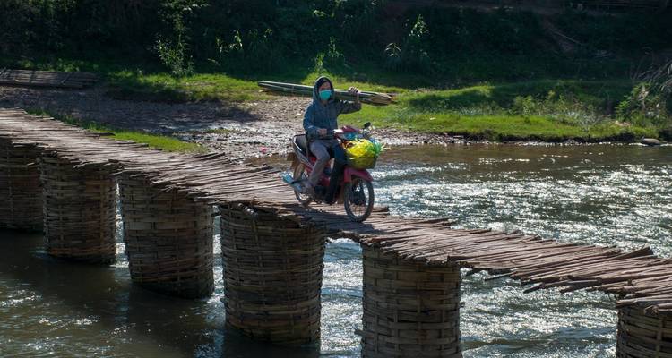 Circuit en moto tout- terrain dans le nord du Laos : Houeixai, Triangle d'or, Luang Namtha, Muang Khoua, Nong Khiaw, Pak Xeng - DNQ Travel 4
