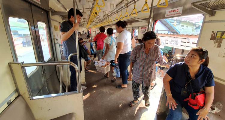 Small Group: Damnoen Floating market & Train market - LJ Biz 7
