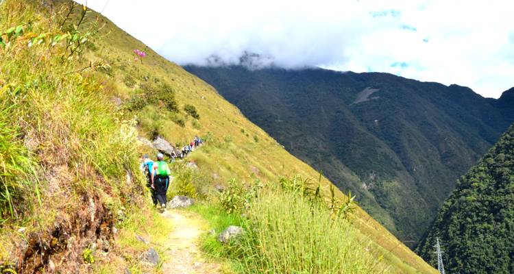 02 Day Short Inca Trail to Machu Picchu – Group Service - Inkayni Peru Tours 3