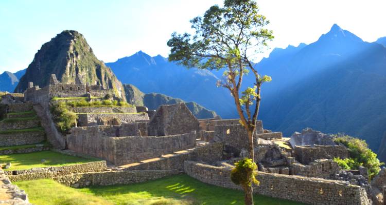 02 Day Short Inca Trail to Machu Picchu – Group Service - Inkayni Peru Tours 4