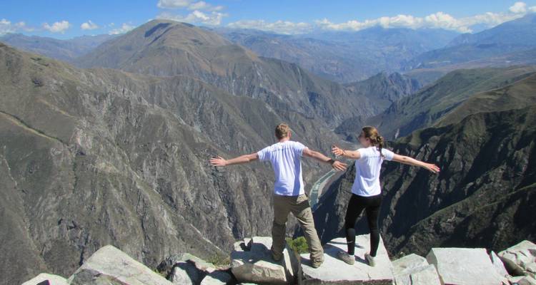 View of the Condor in Chonta Canyon – Private Service - Inkayni Peru Tours 3