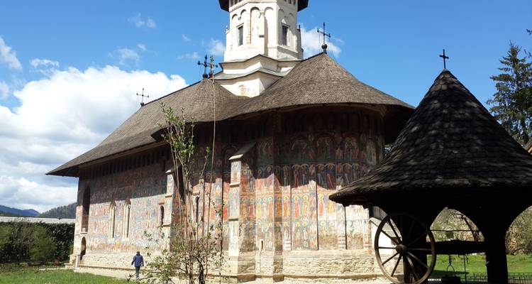 Circuito privado de 8 días por la UNESCO sitios de Transilvania, monasterios pintados de Bucovina, iglesias de Madera de Maramures y Cementerio Alegre de Sapanta - Transylvania Discovery Tours 6