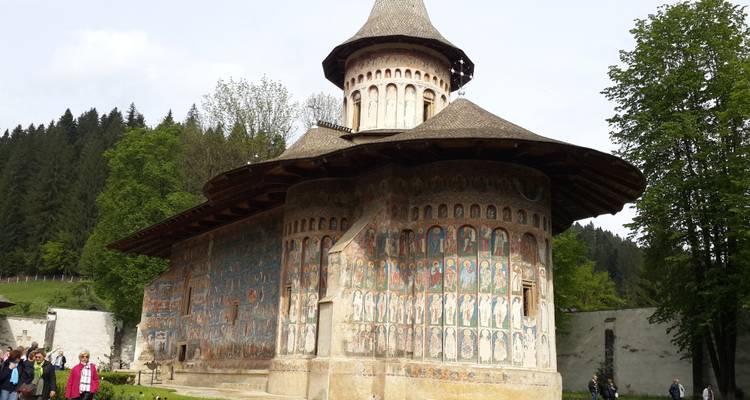 Circuito privado de 8 días por la UNESCO sitios de Transilvania, monasterios pintados de Bucovina, iglesias de Madera de Maramures y Cementerio Alegre de Sapanta - Transylvania Discovery Tours 8