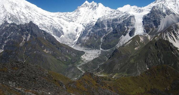 Senderismo por el lago Gosaikunda - Mountain Rock Treks And Expedition 2
