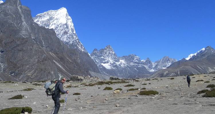 Senderismo por el lago Gosaikunda - Mountain Rock Treks And Expedition 4