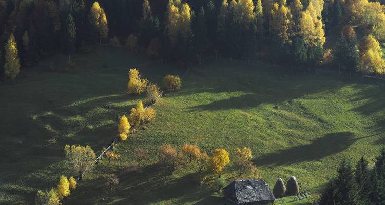 Faites l'expérience de l'écotourisme en Roumanie - programme de Trekking privé éco- certifié - Active Travel 2
