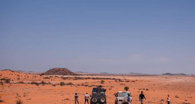 Safari de 6 días / 5 noches por Namibe, Cunene y Lubango - Across Africa Tours & Travel 6