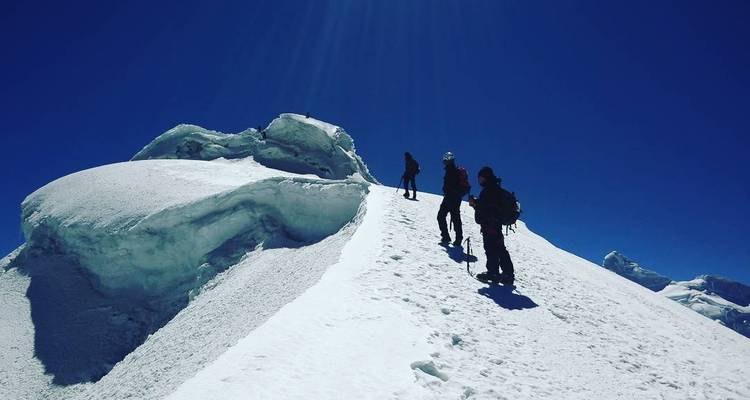 Trek et; Escalade : Nevados Urus et; Ishinka - 5530m - Unu Raymi Expeditions 4