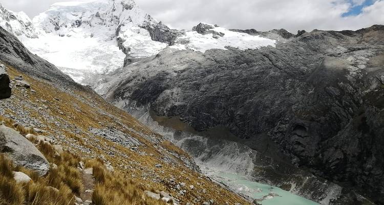 Trek et escalade : Nevado Vallunaraju - 5685m - Unu Raymi Expeditions 3