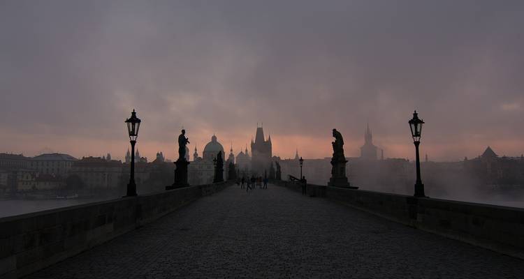 James Bond Europe Tour : Prague - Carlsbad - Solden - Lac de Garde - Prague Best Experience 10