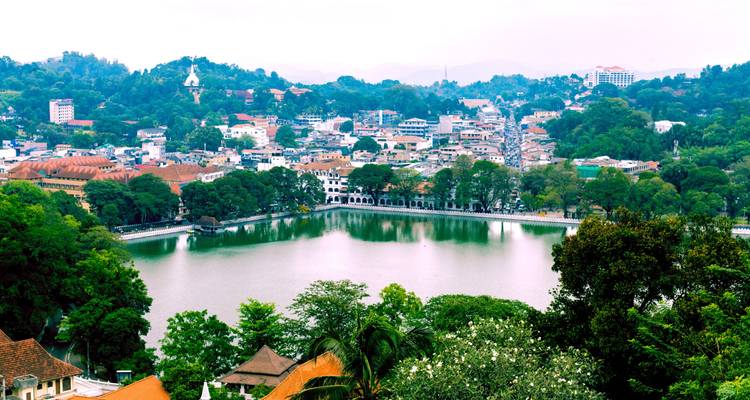 Circuit essentiel de 7 jours en voiture privée au Sri Lanka - Payless tours india 9