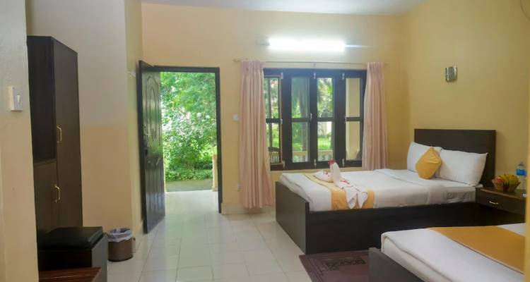 Chitwan Jungle safari tour: 2 Nights/3 Days - Himalayan Trekking Path P.Ltd 6