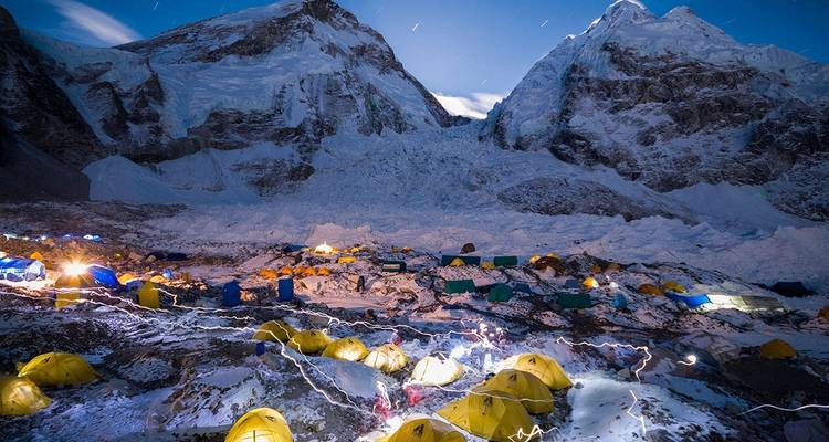 Excursionismo en campamento base del Everest 15 días - Sherpa Expedition Teams 1