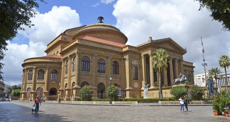 Teatro Massimo in Palermo with people in the foreground.