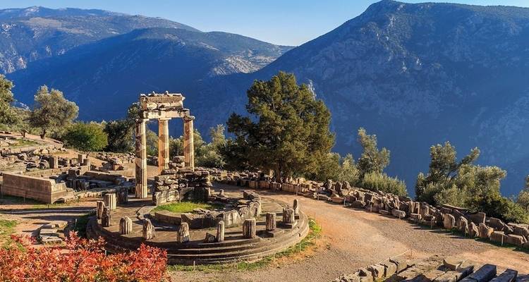 Ruins at Delphi overlooking mountains and valley.