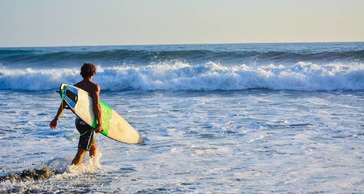 Surf Costa Rica (Bajo petición) - Destination Services Costa Rica 10