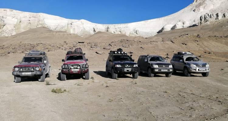 Paisajes lunares de Mangystau - Steppe and sky travel 6