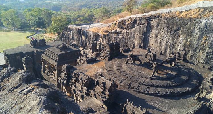 Ecos de la historia: excursión guiada de un día a las cuevas de Ellora y el Fuerte de Daulatabad - Agora Voyages OPC Pvt Ltd 5