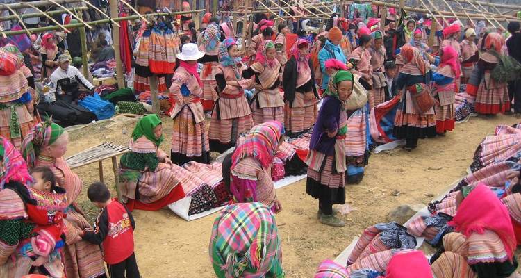 Bac Ha grandes excursiones 3 días 2 noches - Mr Linh's Adventures 3