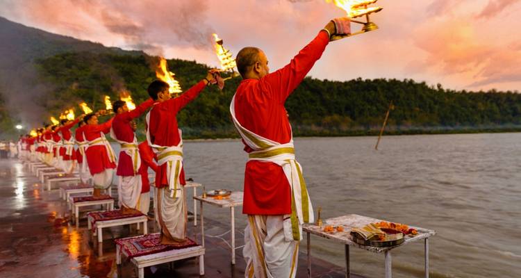 Yoga, Meditación y Sanación Emocional en las estribaciones del Himalaya - World Travel Experiences 6