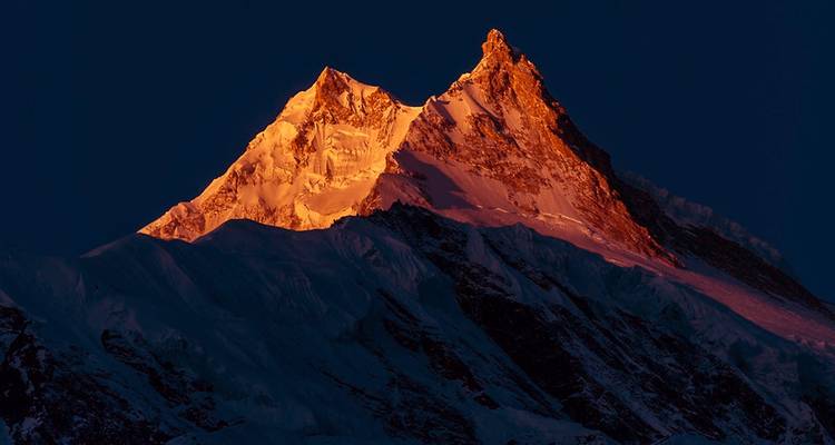 Short Manaslu Circuit Trek - Sherpa Expedition Teams 3