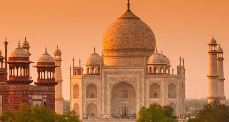 El lujoso Triángulo de Oro de la India incluido el safari de avistamiento de leopardos y amanecer en el Taj Mahal - Swastik India Journeys 1