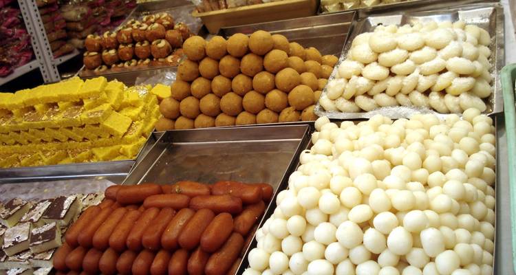 Sabores de la Vieja Delhi: una expedición gastronómica - Agora Voyages OPC Pvt Ltd 4