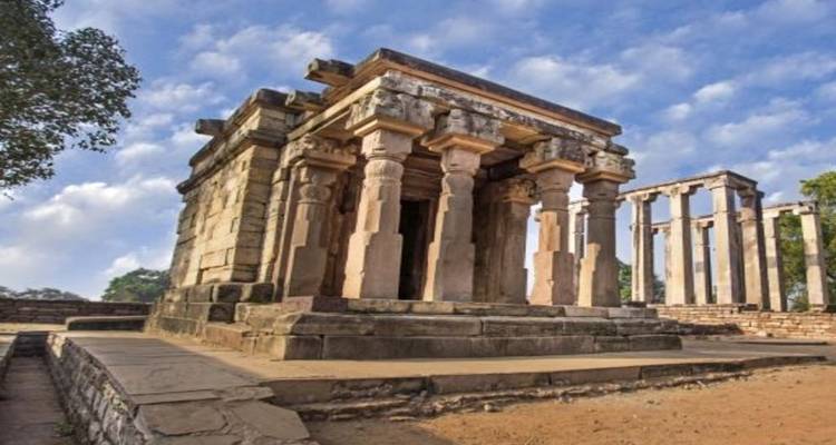 Delicias históricas: estupas de Sanchi y cuevas de Udaygiri circuito privado de un día desde Bhopal - Agora Voyages OPC Pvt Ltd 3