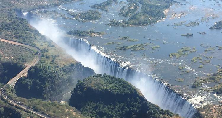 Paquete Nacional 5 días cataratas Victoria y Hwange - Little Roz Tours 3