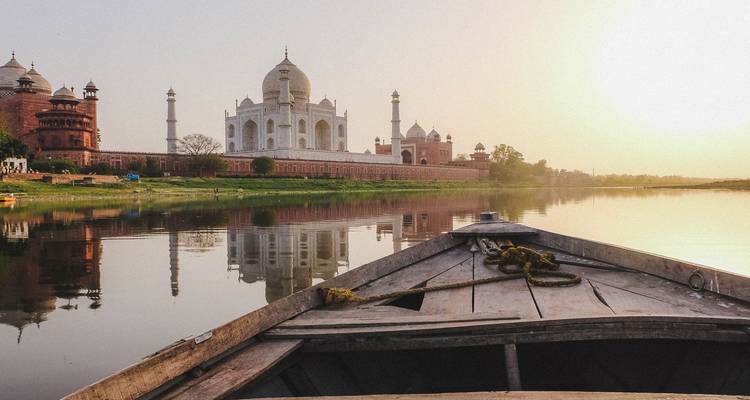 Private Taj Mahal Tour from Jaipur with Transfer to Delhi - Travel Creators Of India 10