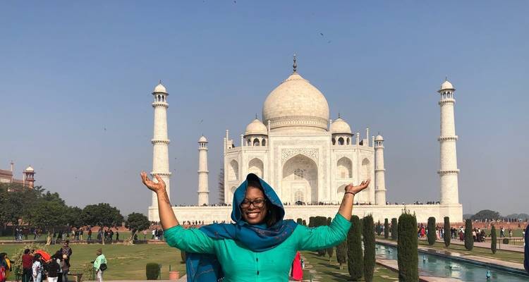 Same Day Agra Taj Mahal All Inclusive Tour by Gatimaan Express Train from Delhi - Sejwal Holidays 2