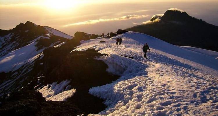 Excursionismo de Kilimanjaro Bamba - ruta Machame - 9D/8N - Bamba Travel 9
