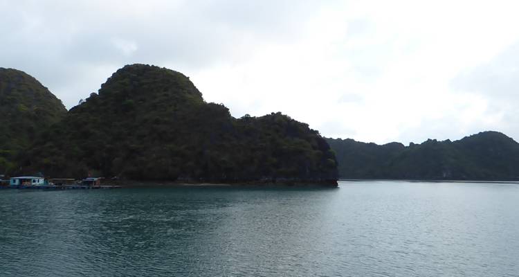 Circuit de 10 jours au Vietnam - Hanoi - Baie d'Halong - Hue - Hoi an - Ho chi Minh Explorer les destinations phares du Vietnam - LVP Travel 9